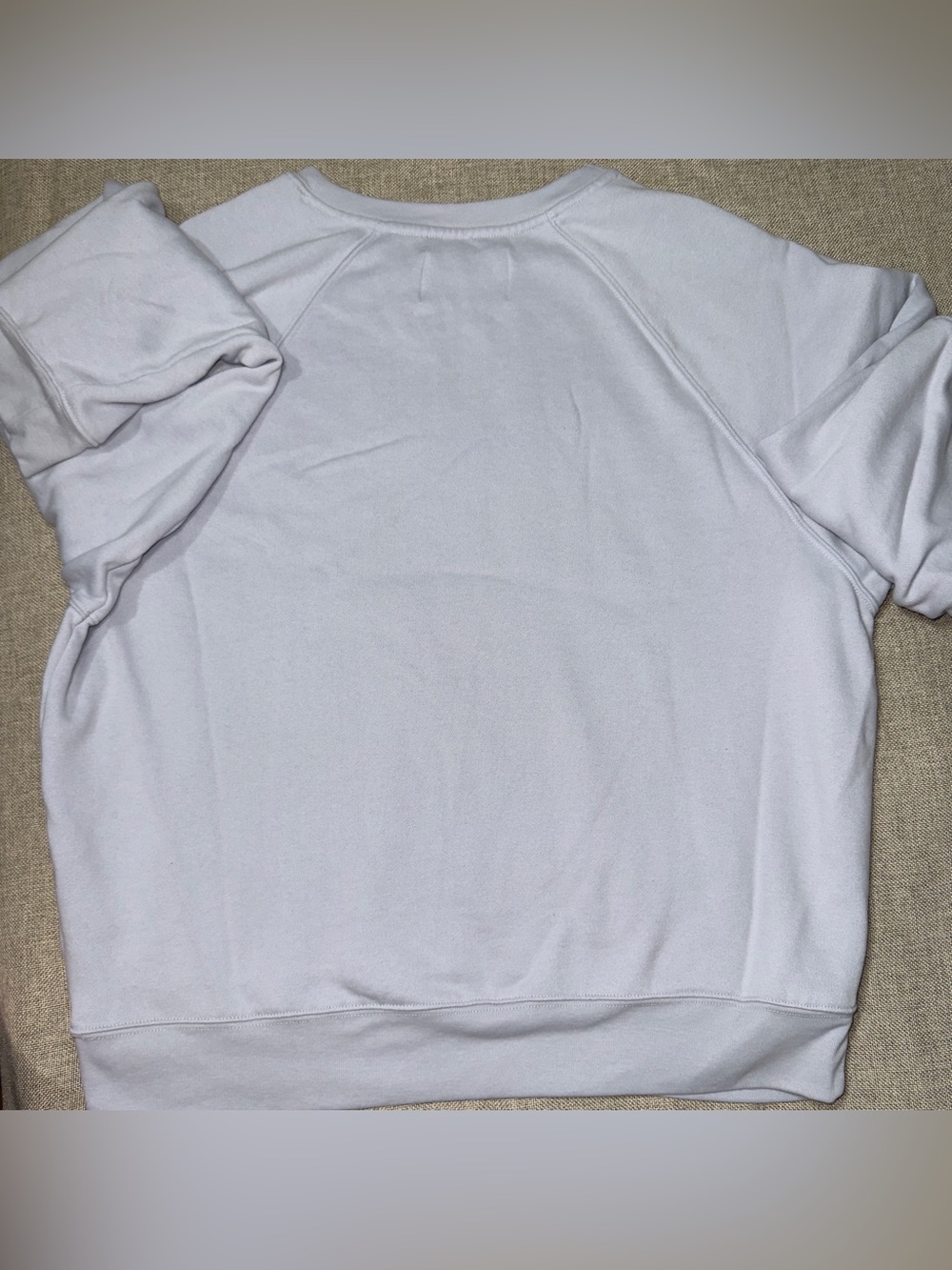Calvin Klein Jeans Women’s XL Metallic Silver CK Logo Sweatshirt Lavender Pastel - Picture 9 of 9